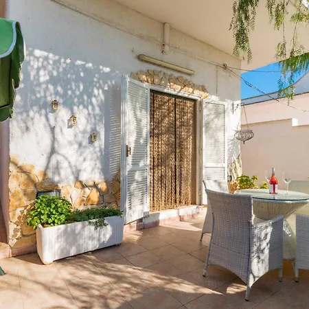 Villa A Torre Lapillo